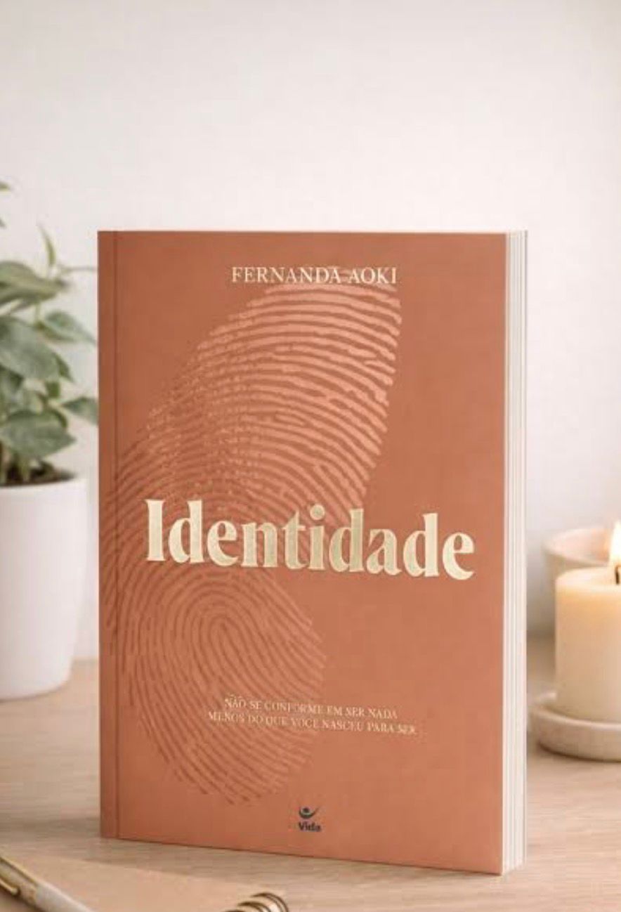 Identidade - Fernanda Aoki