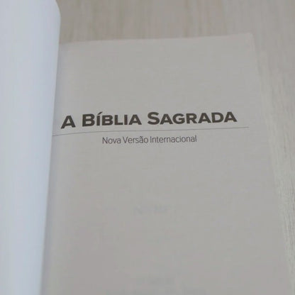 Bíblia Sagrada Leão | NVI | Leão da tribo de Judá - Capa Brochura