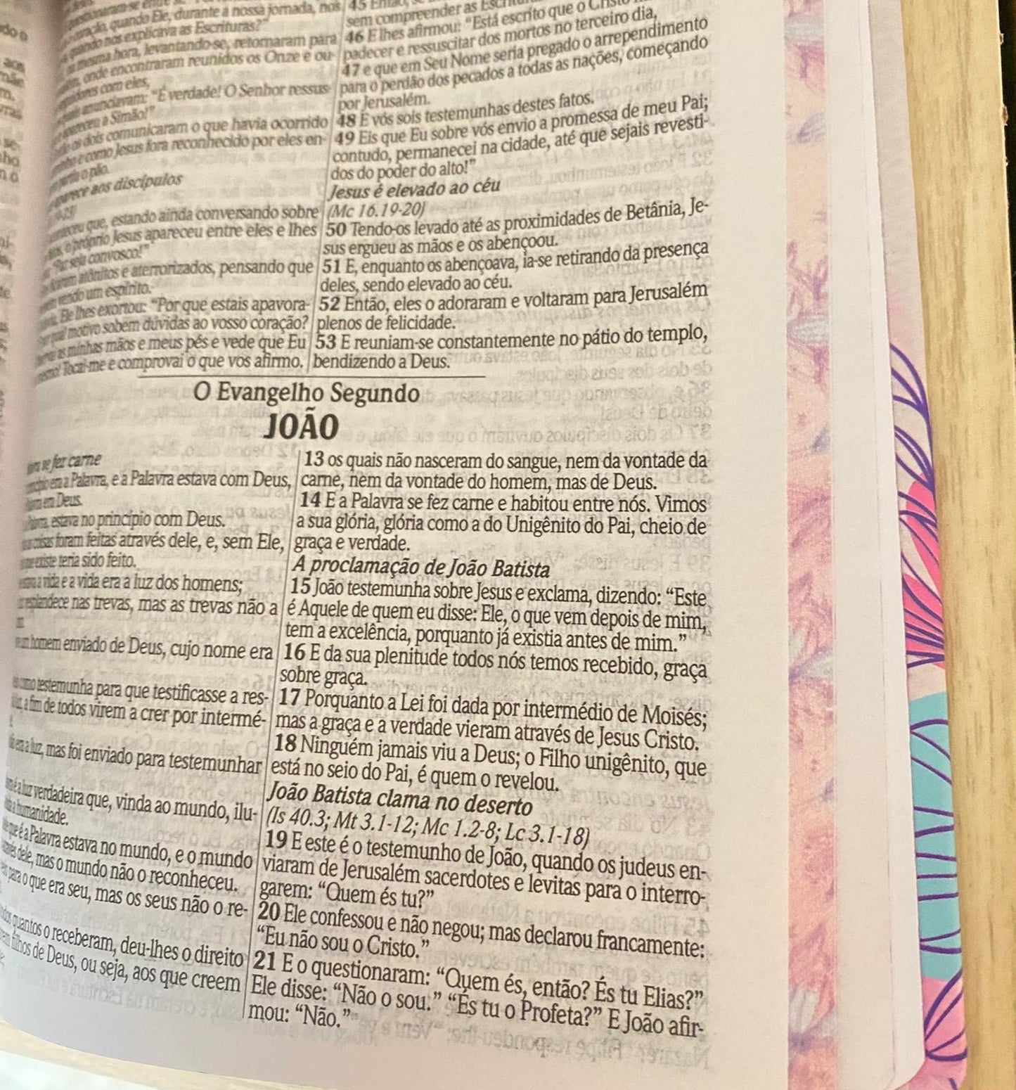 Bíblia Slim | KJA | Capa Dura | Floral Pedrinhas